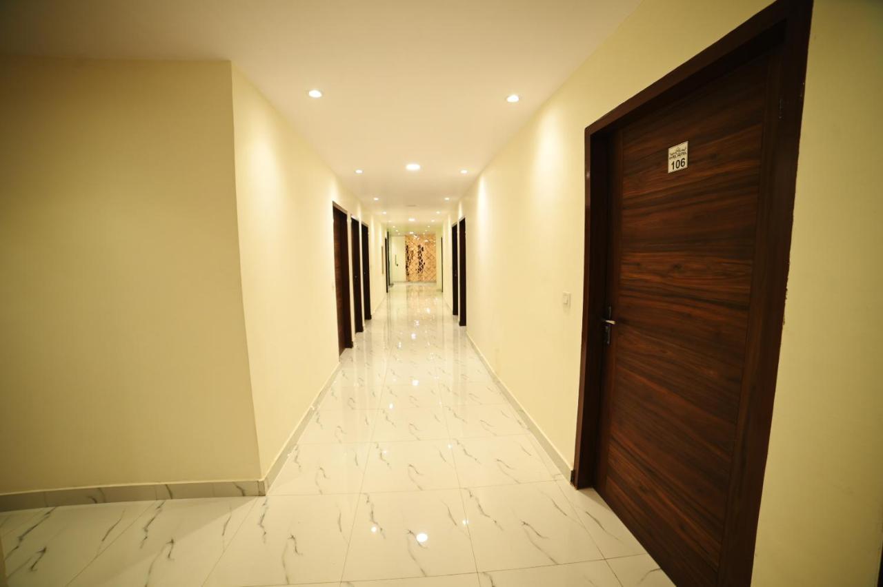 Ovel Hotel Ludhiana Luaran gambar